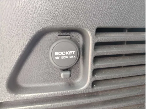 Car image 29