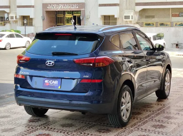 Car image 5