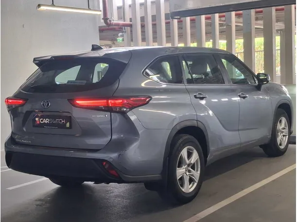 Car image 5