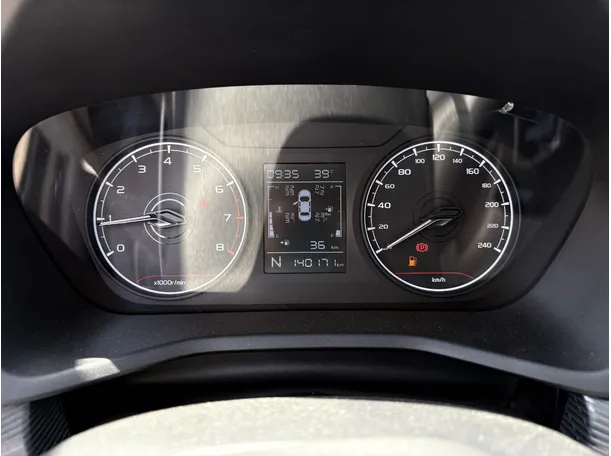 Car image 23