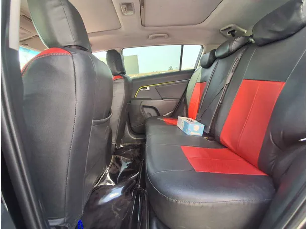 Car image 13