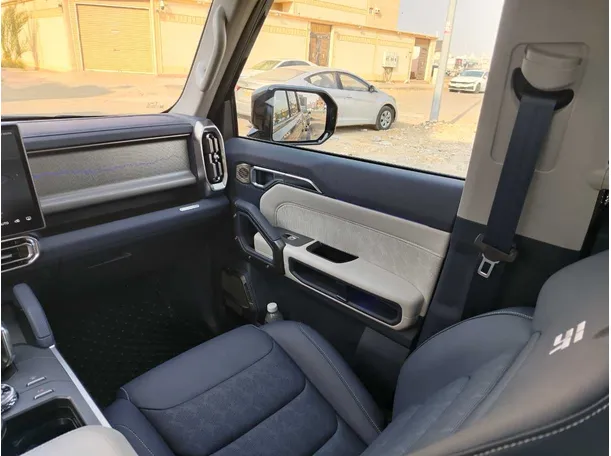 Car image 38