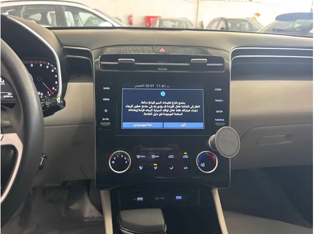 Car image 12
