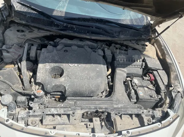 Car image 25