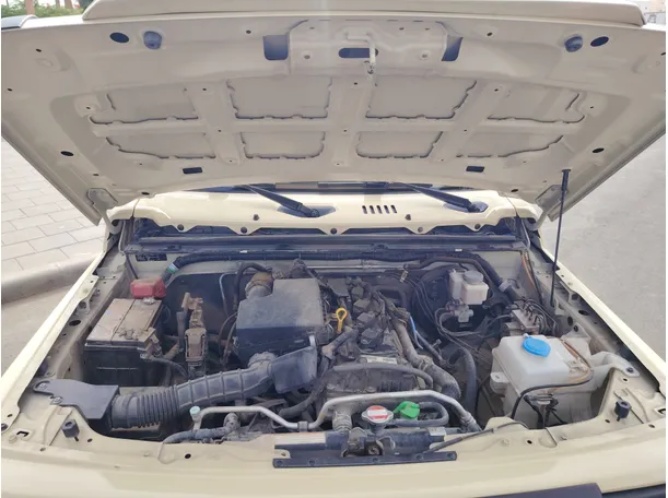 Car image 25