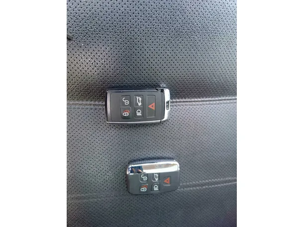 Car image 35