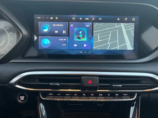 Car image 18