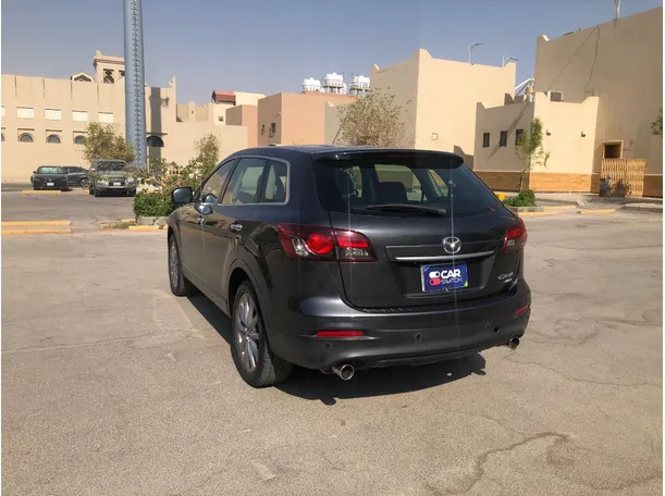 Car image 7