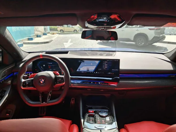 Car image 15