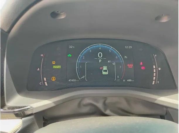 Car image 26