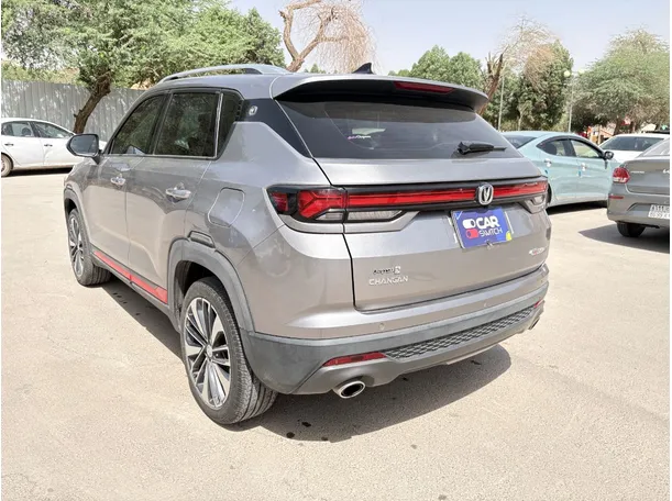 Car image 7