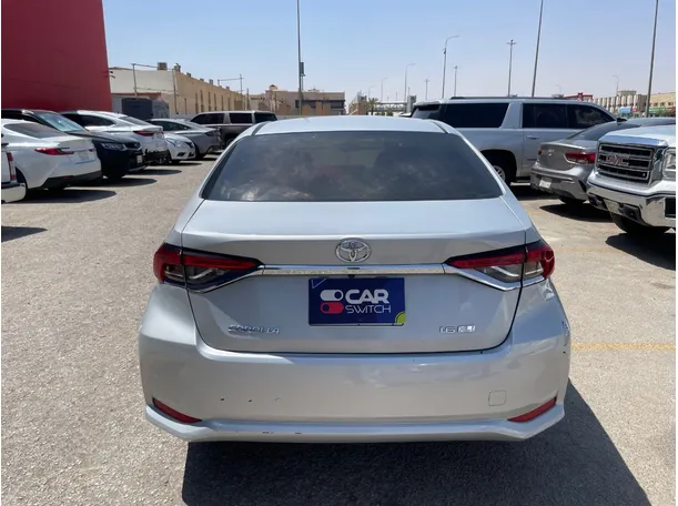 Car image 6