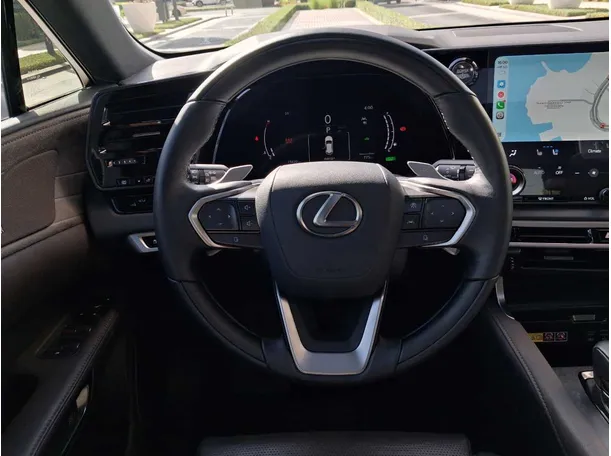 Car image 17