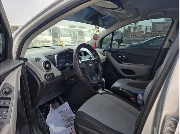 Car image 10