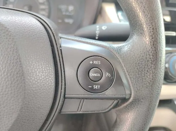 Car image 32
