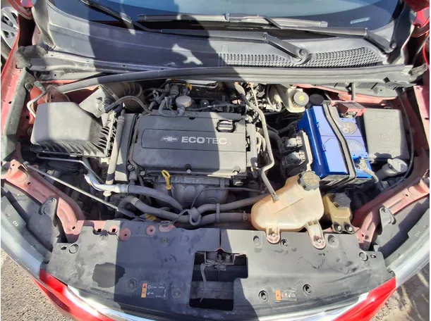 Car image 19
