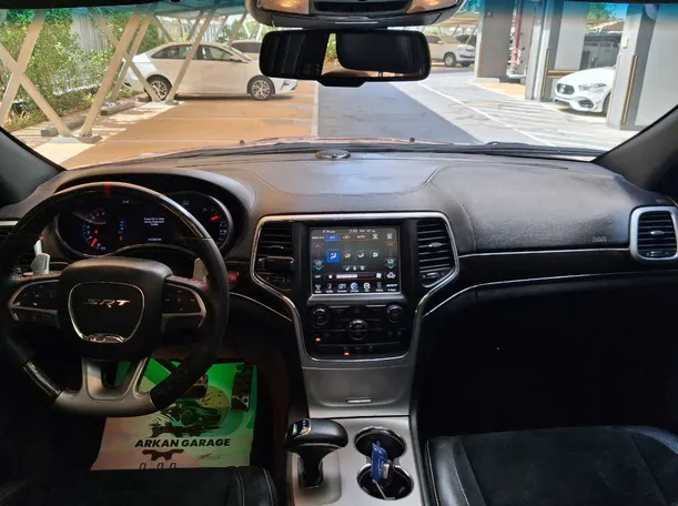 Car image 16