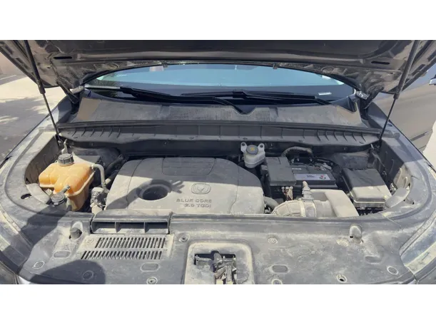 Car image 25