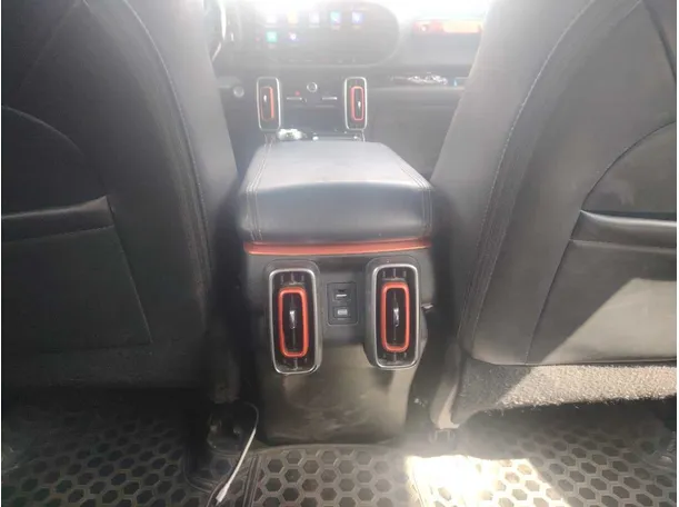 Car image 36