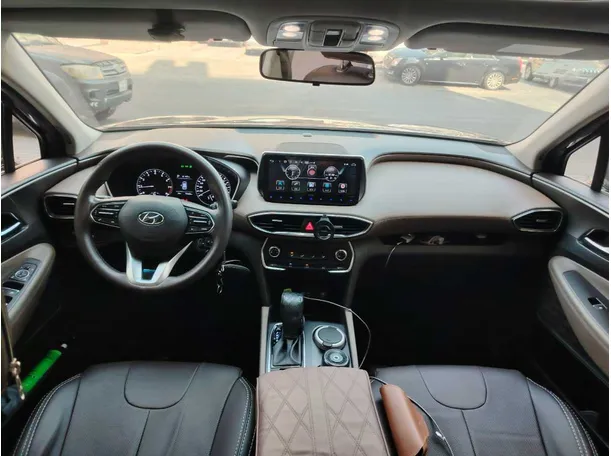 Car image 23