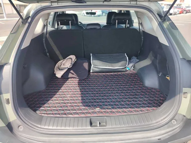 Car image 24