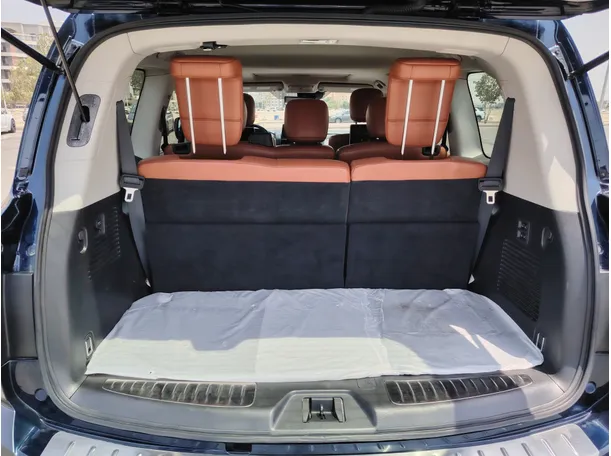 Car image 26