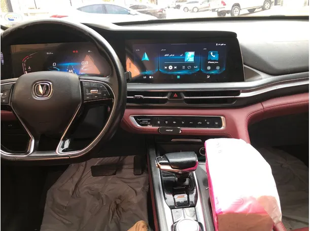 Car image 18