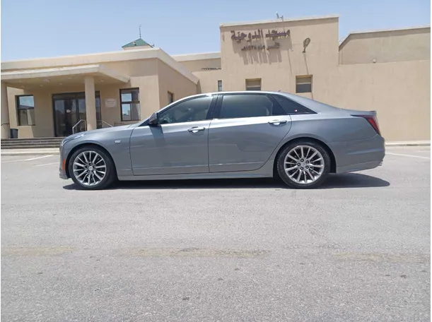 Car image 8
