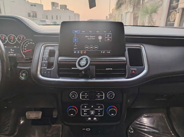 Car image 21
