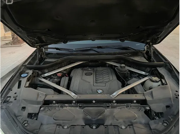 Car image 29