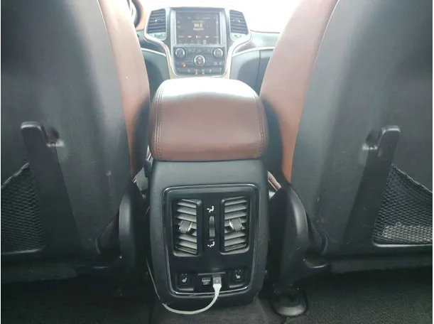 Car image 27