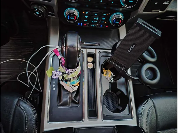 Car image 25