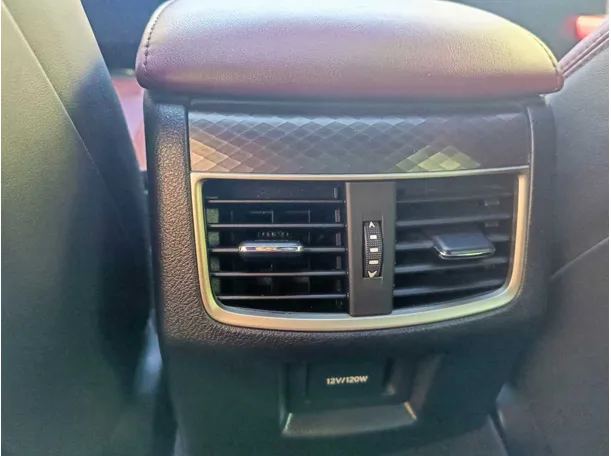Car image 39