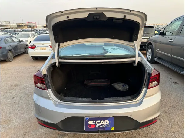 Car image 20