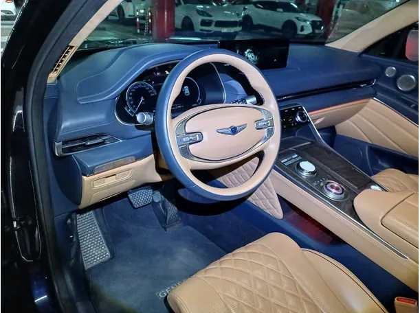 Car image 11