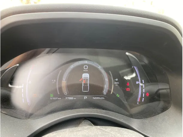 Car image 19