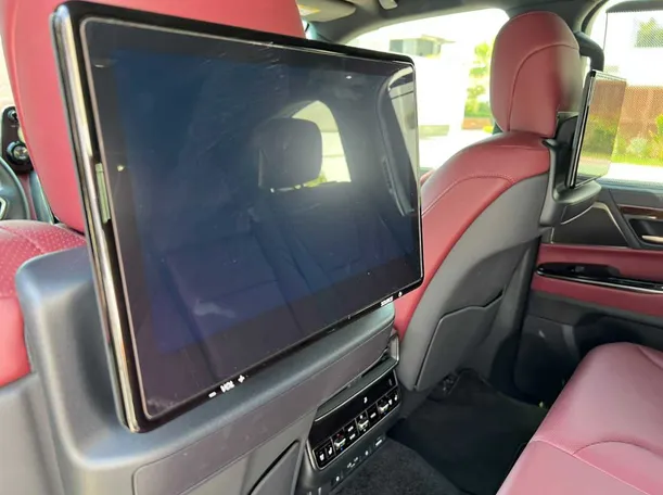 Car image 33