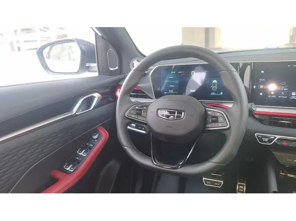 Car image 14