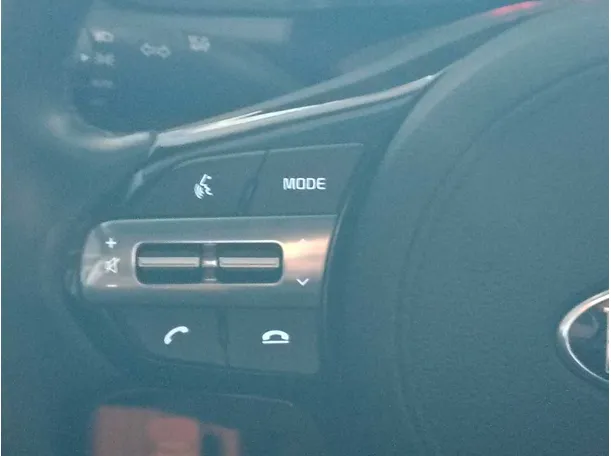 Car image 32