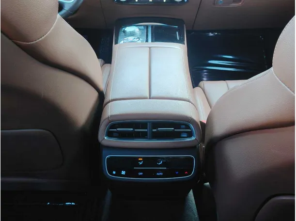 Car image 31