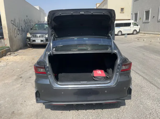 Car image 21