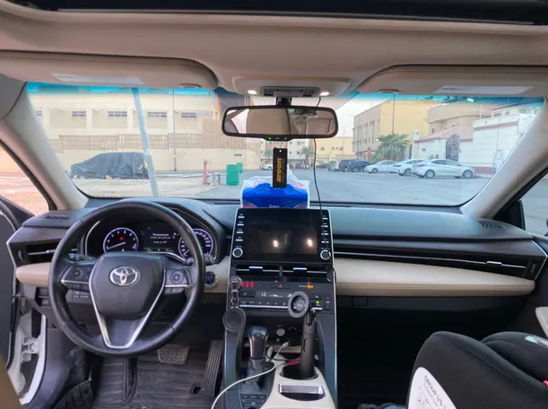 Car image 15