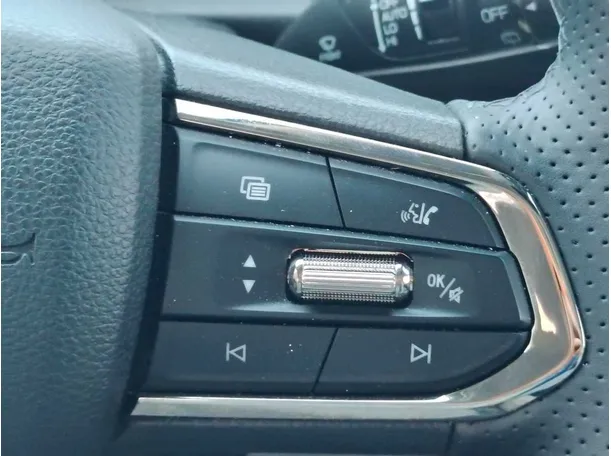 Car image 34
