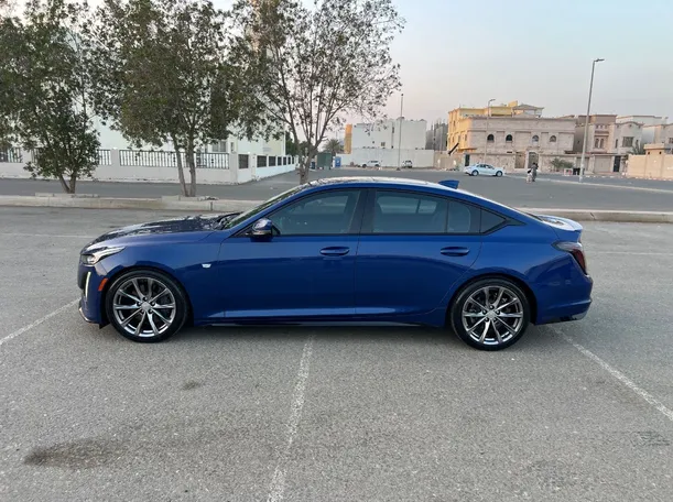 Car image 8