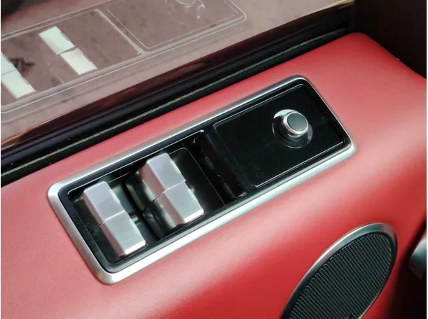 Car image 38
