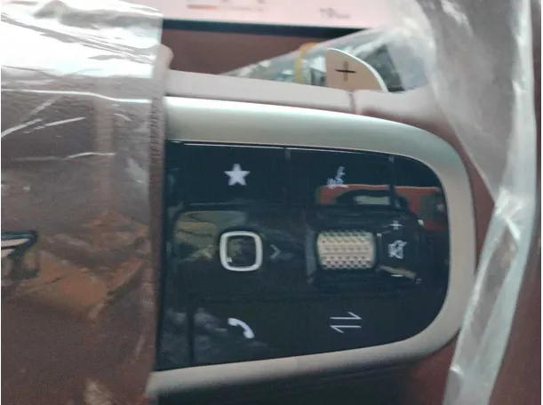 Car image 29