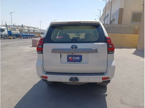 Car image 6