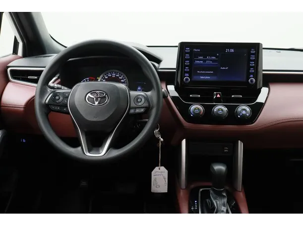 Car image 15