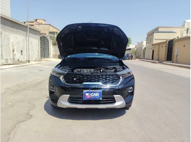 Car image 30