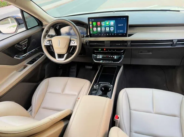 Car image 29